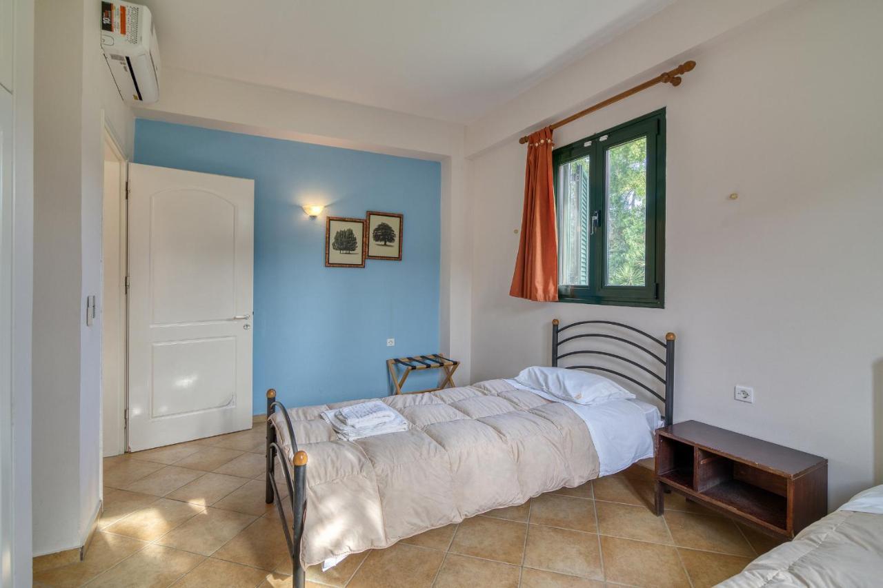Analipsi Beach Front Villas - Happy Rentals Kastron  Екстер'єр фото