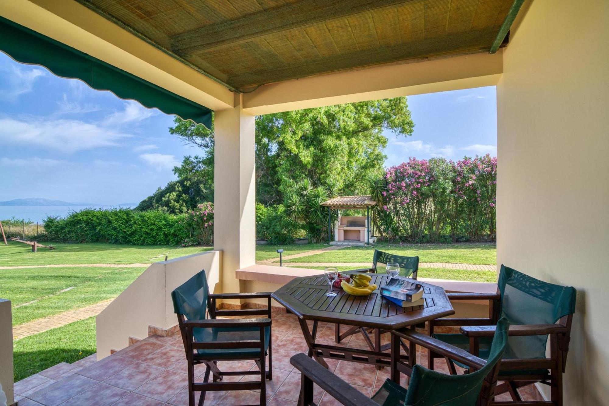 Analipsi Beach Front Villas - Happy Rentals Kastron  Екстер'єр фото